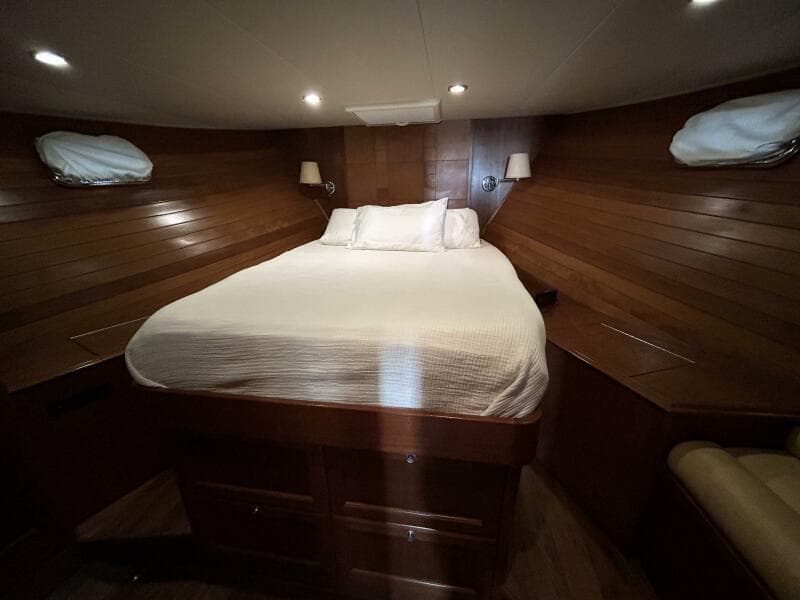 45' Northwest master stateroom