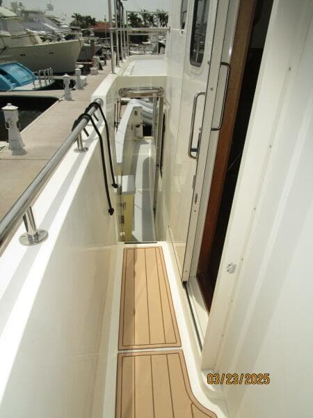 45' Northwest starboard side deck1