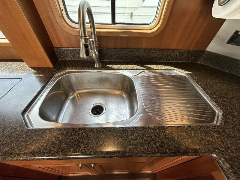 45' Northwest galley sink