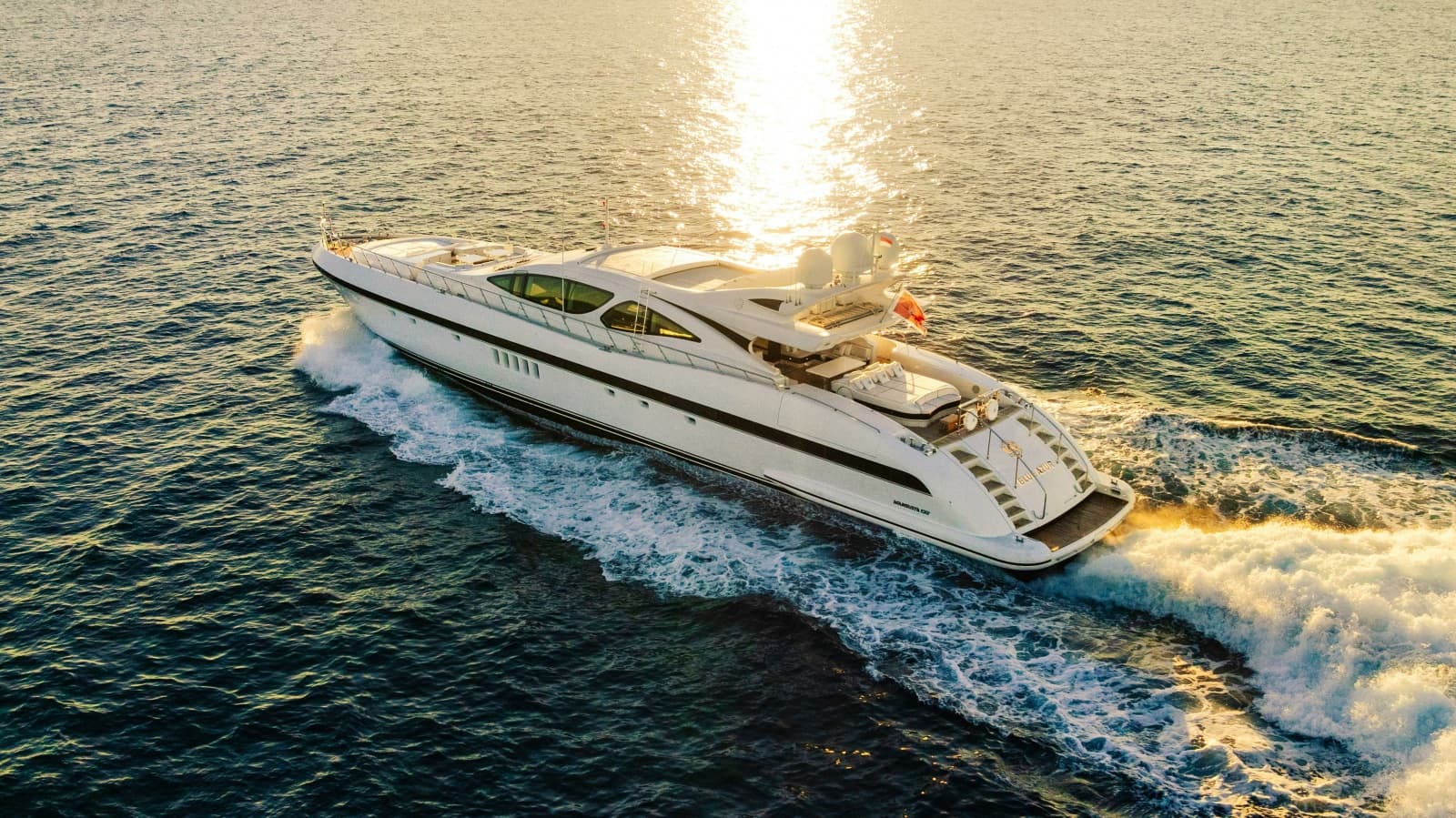 2007 Overmarine Mangusta 130