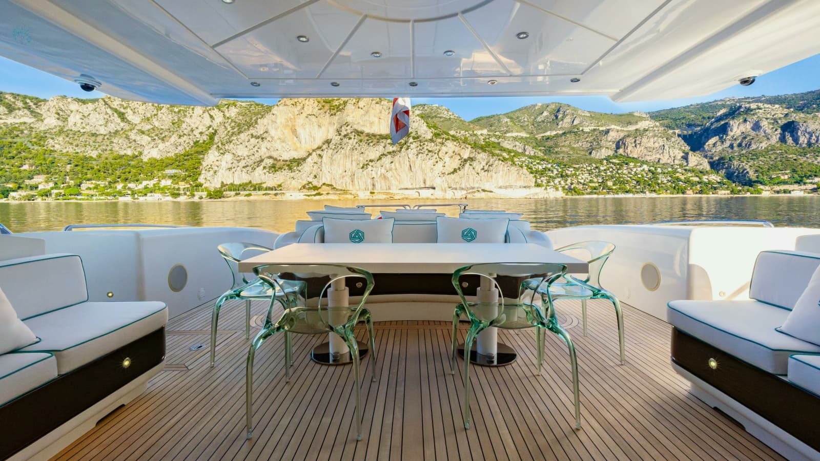 2007 Overmarine Mangusta 130