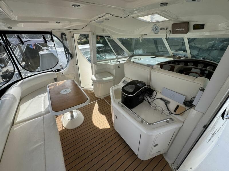 12 2004 Sea Ray 390 Aft Deck Wet Bar