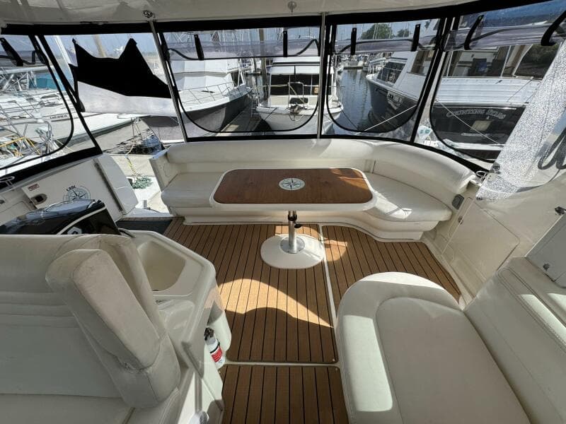 10 2004 Sea Ray 390 Aft Deck Dining Table