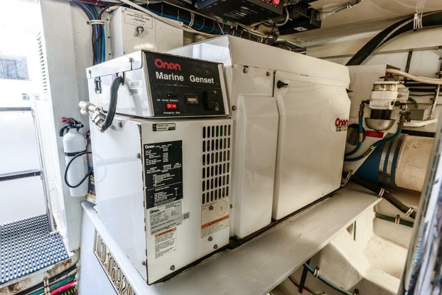 2005 Hatteras 50 Convertible