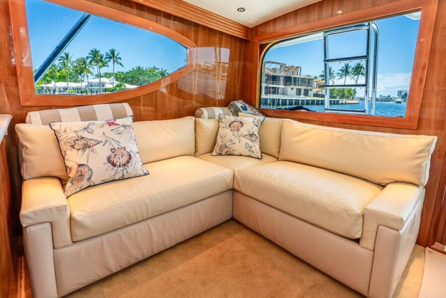 2005 Hatteras 50 Convertible