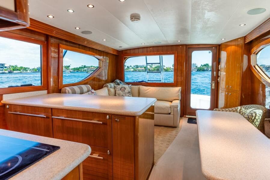 2005 Hatteras 50 Convertible