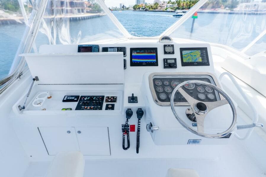 2005 Hatteras 50 Convertible