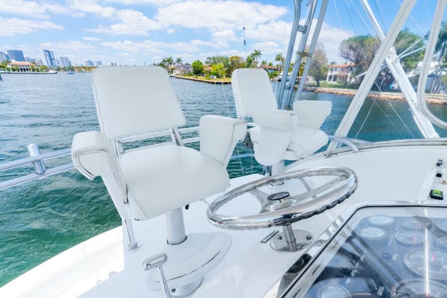 2005 Hatteras 50 Convertible