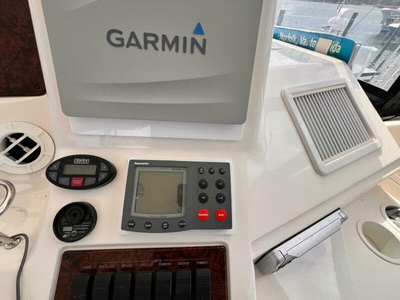 2004 Sea Ray 480 Sedan Bridge