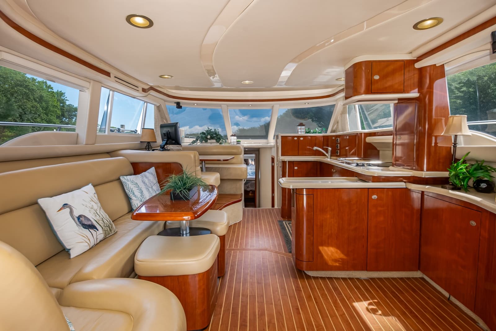 2004 Sea Ray 480 Sedan Bridge - Photo 22