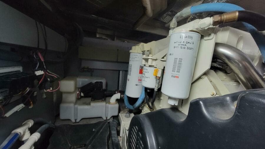 2004 Sea Ray 480 Sedan Bridge