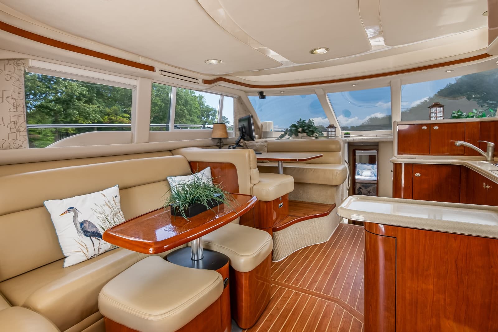 2004 Sea Ray 480 Sedan Bridge - Photo 23