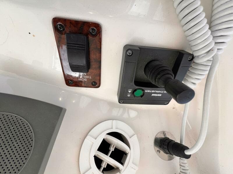 2004 Sea Ray 480 Sedan Bridge