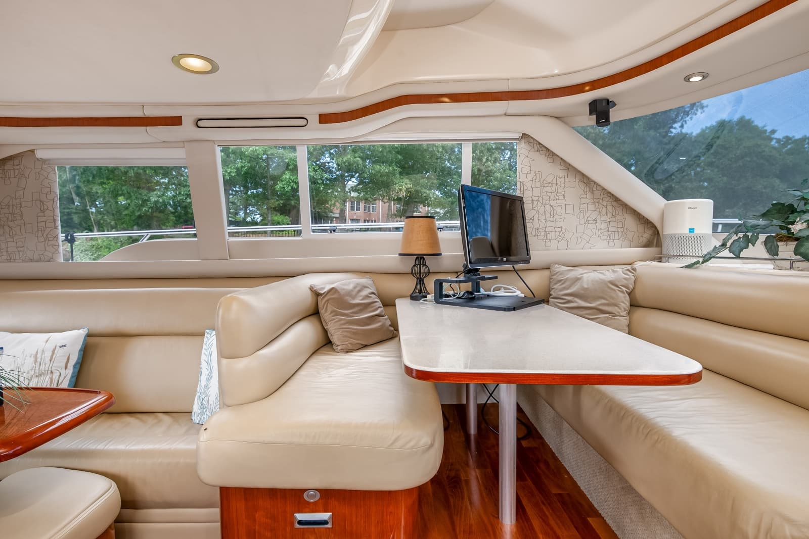 2004 Sea Ray 480 Sedan Bridge - Photo 27