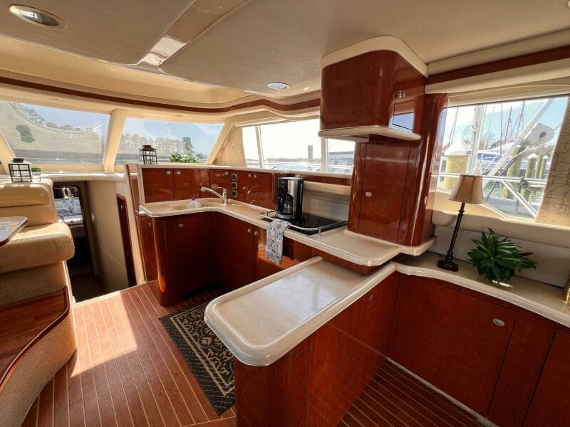 2004 Sea Ray 480 Sedan Bridge