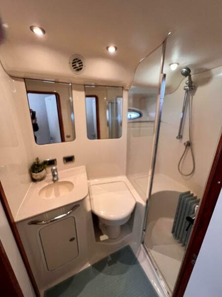 2004 Sea Ray 480 Sedan Bridge