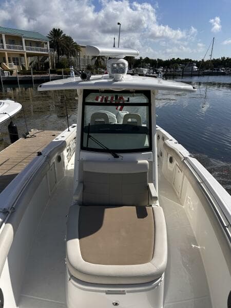 2017 33 Boston Whaler 330 Outrage Bow