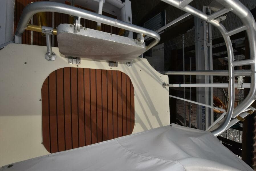 2001 Carolina Classic 28 Express Fisherman