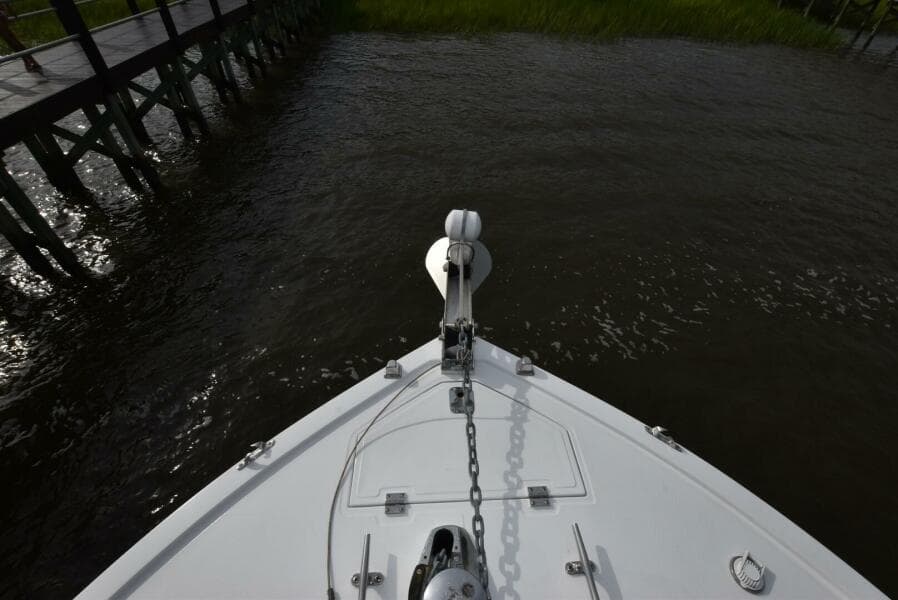 2001 Carolina Classic 28 Express Fisherman