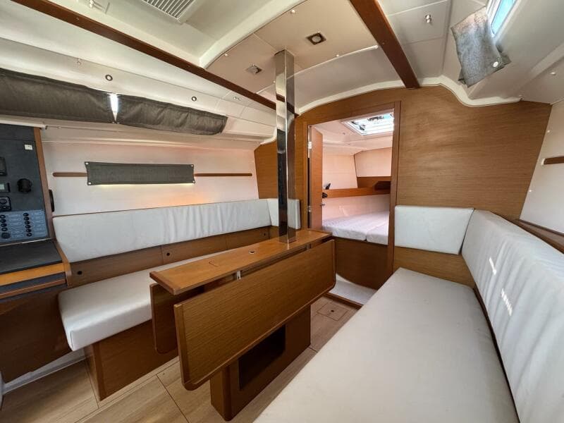 2020 Jeanneau Sun Odyssey 349