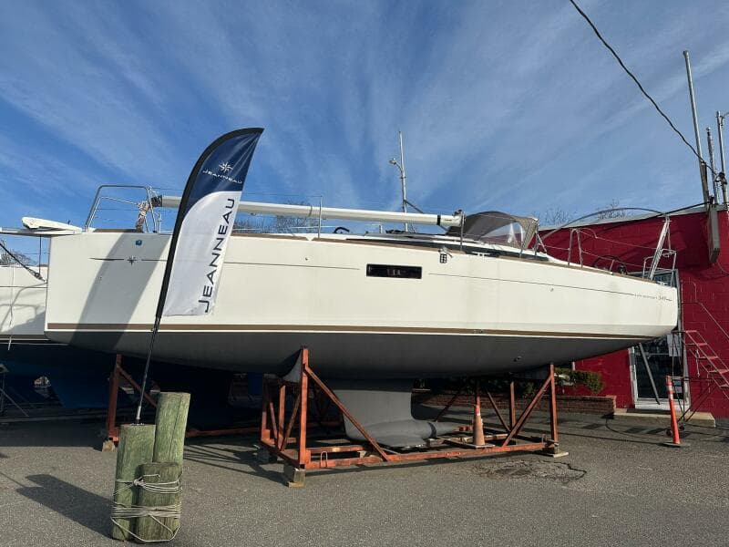2020 Jeanneau Sun Odyssey 349