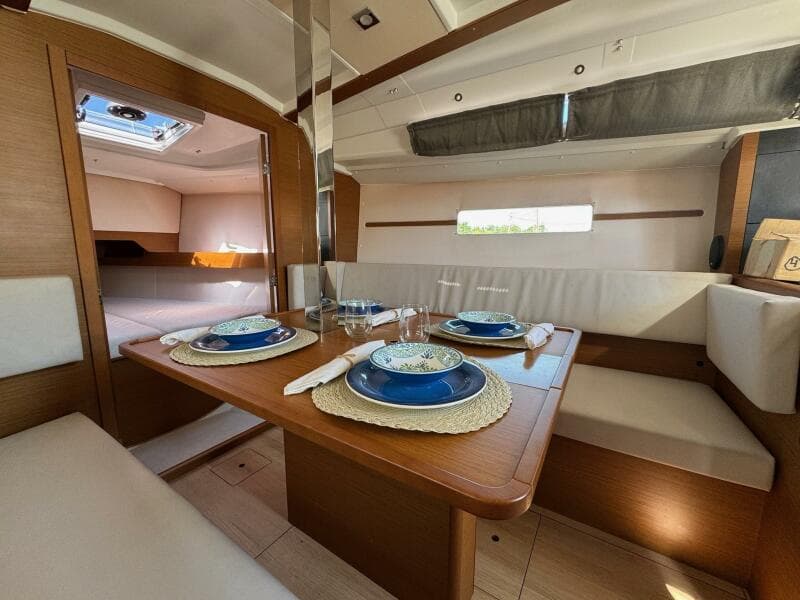 2020 Jeanneau Sun Odyssey 349