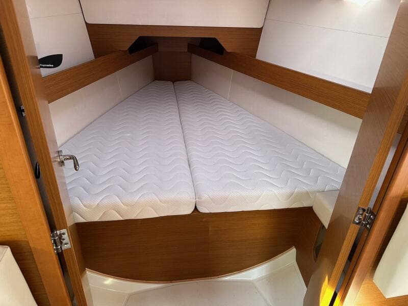 2020 Jeanneau Sun Odyssey 349