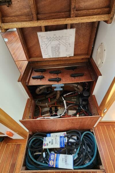 2004 Dudley Dix Jacobs Bros 43 Pilot