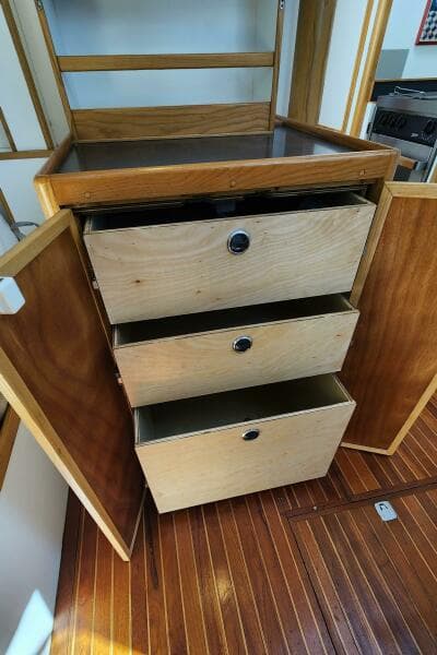 2004 Dudley Dix Jacobs Bros 43 Pilot