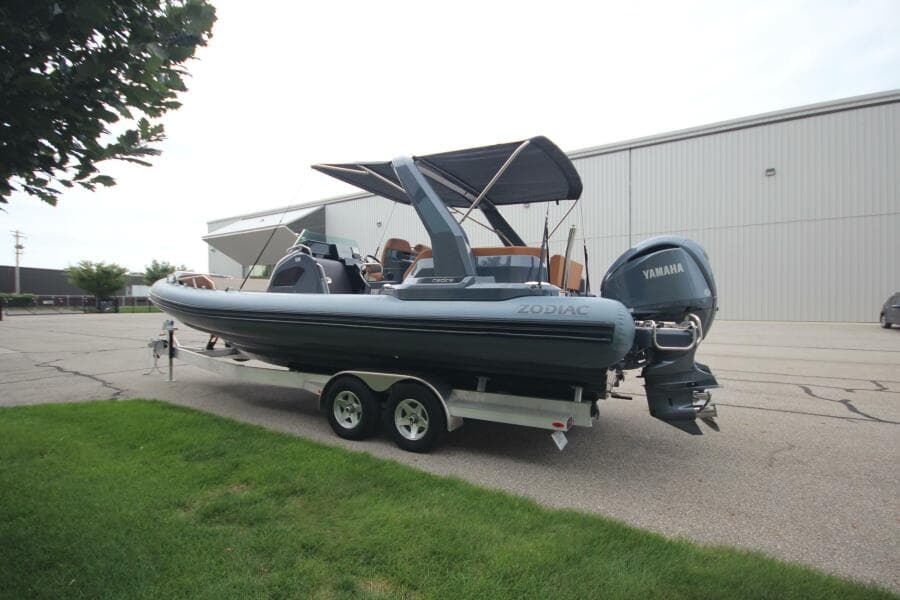 2024 Zodiac Medline 9 NEO