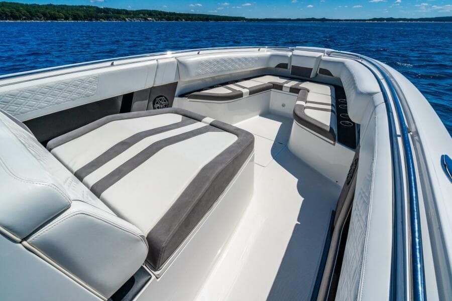 2019 Cigarette 41 GTR Reserve