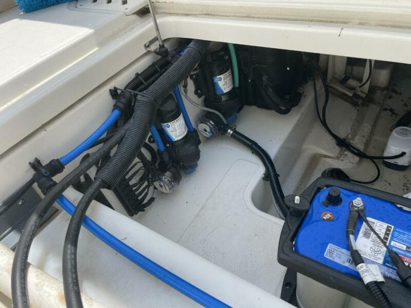 2016 Boston Whaler 270 Vantage