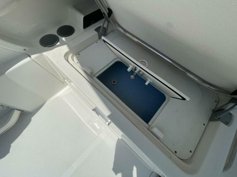 2016 Boston Whaler 270 Vantage