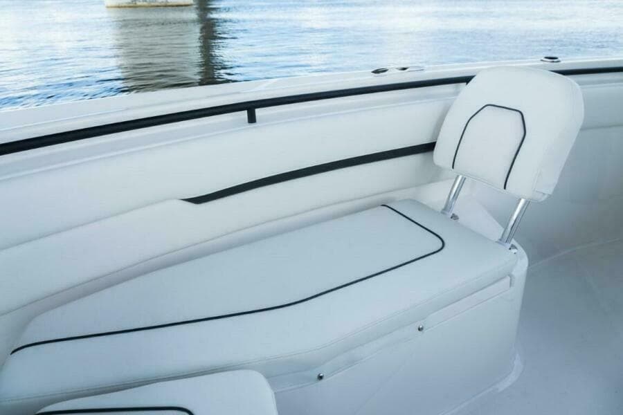 2025 Wellcraft 352 Fisherman