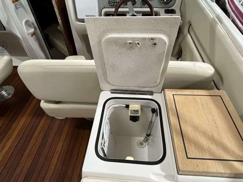 2005 Chris-Craft Corsair 28