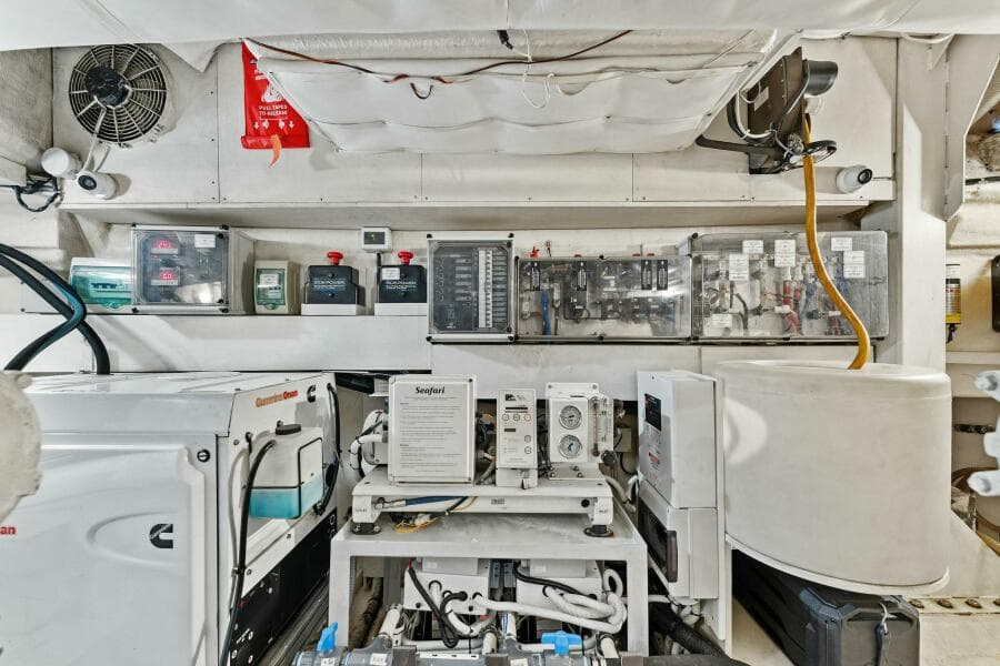 2013 Ferretti Yachts 620