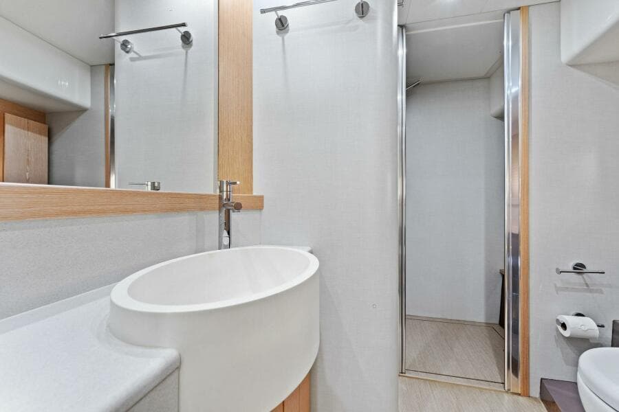 2013 Ferretti Yachts 620