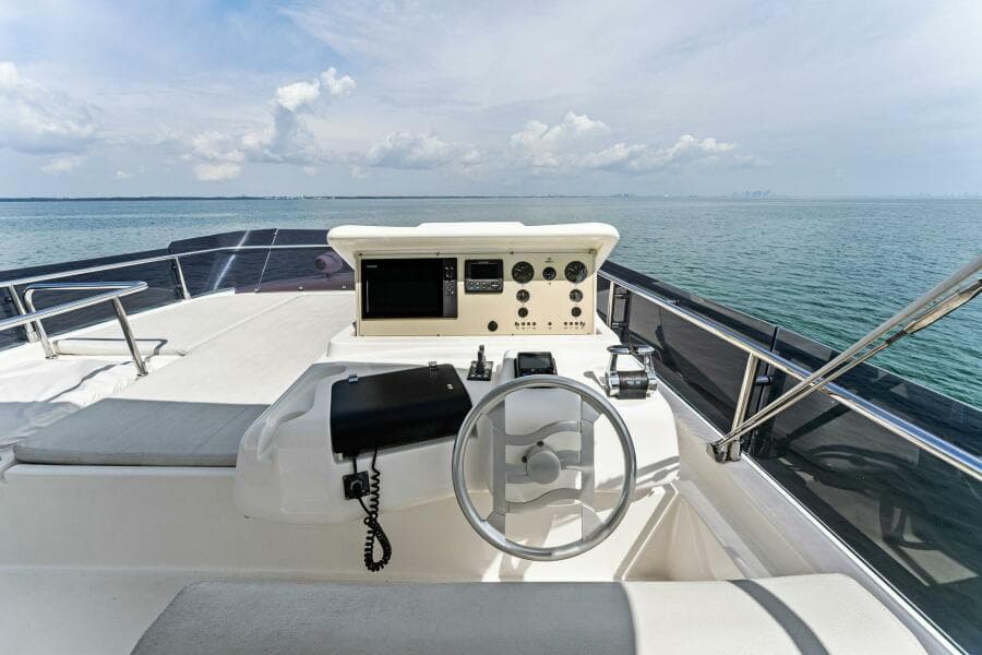 2013 Ferretti Yachts 620