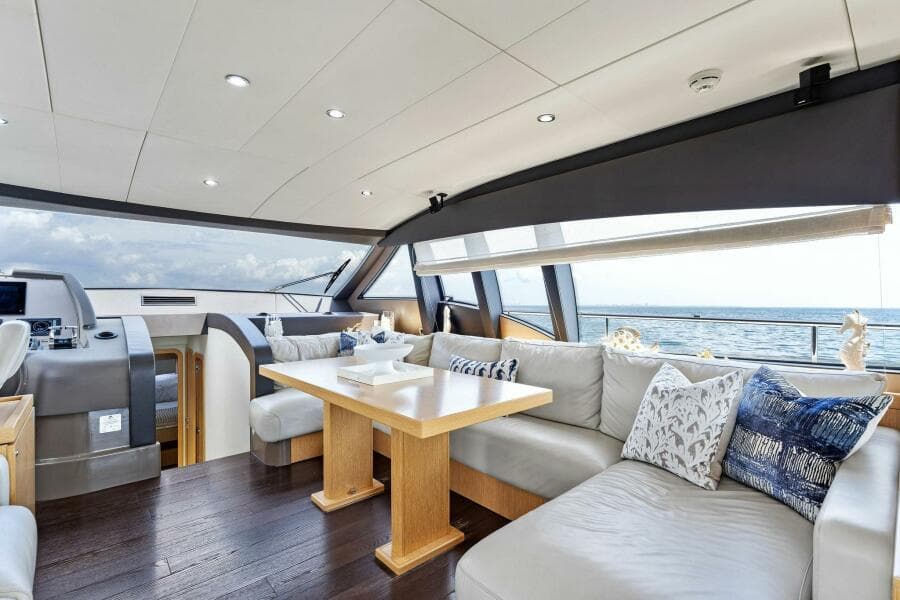 2013 Ferretti Yachts 620