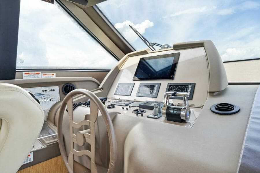 2013 Ferretti Yachts 620