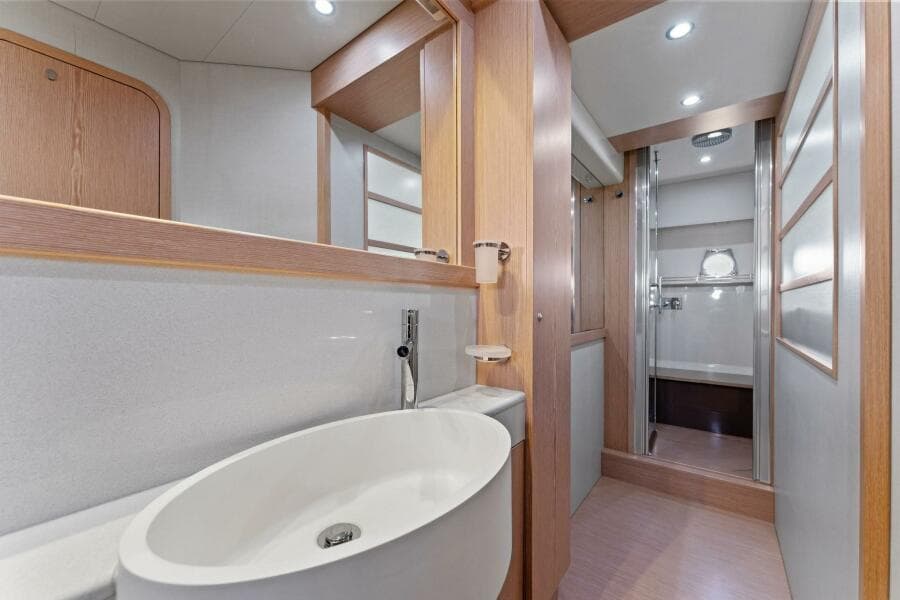 2013 Ferretti Yachts 620