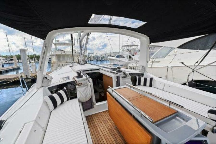 2018 Beneteau 41.1