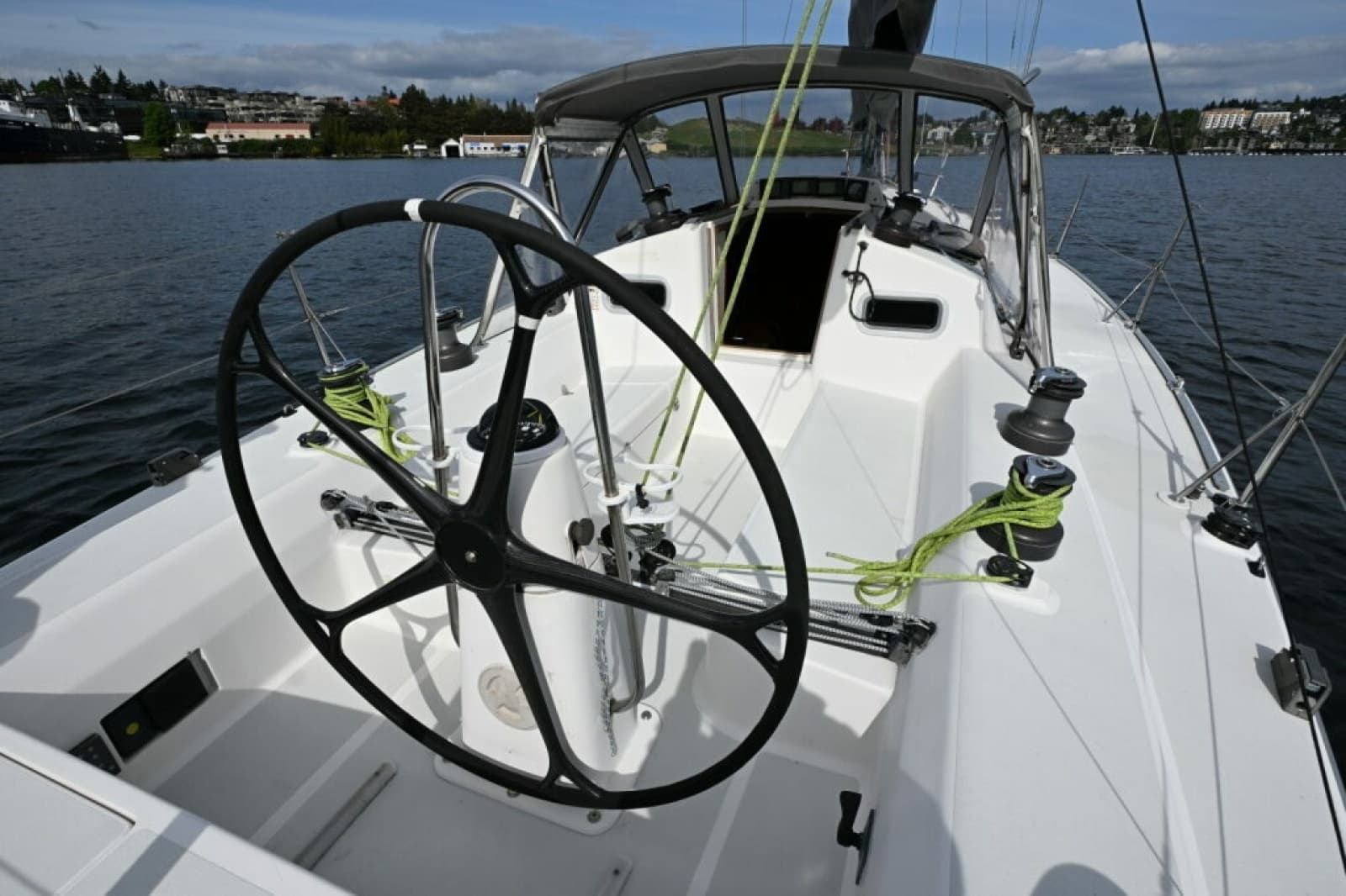 1998 J Boats J/120 - Photo 21