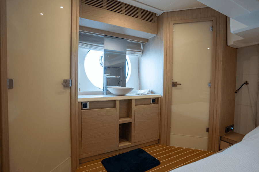 2019 Monte Carlo Yachts MC6