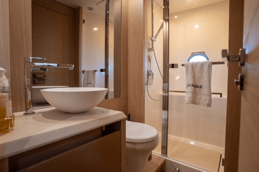 2019 Monte Carlo Yachts MC6