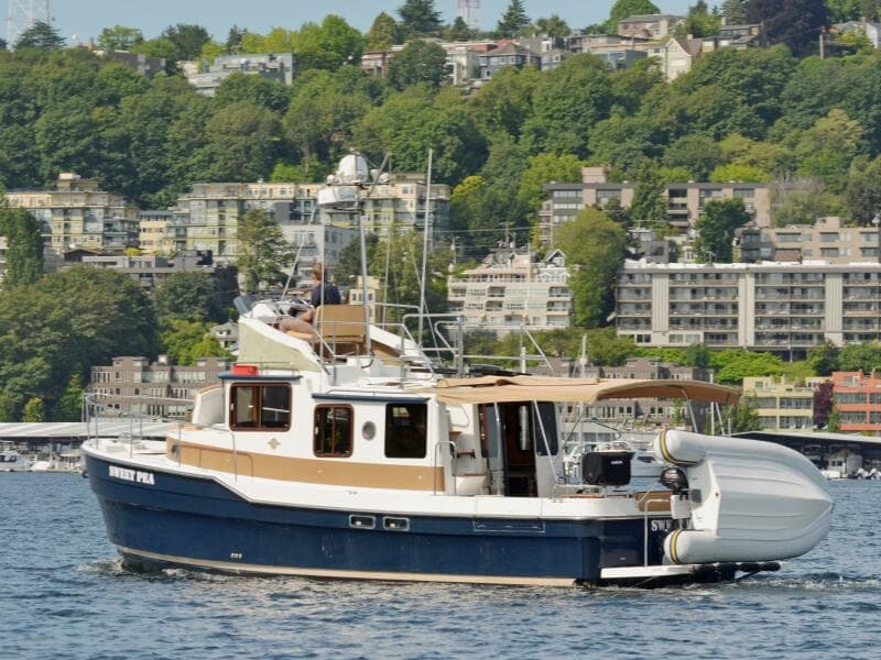 2013 Ranger Tugs R-31 CB