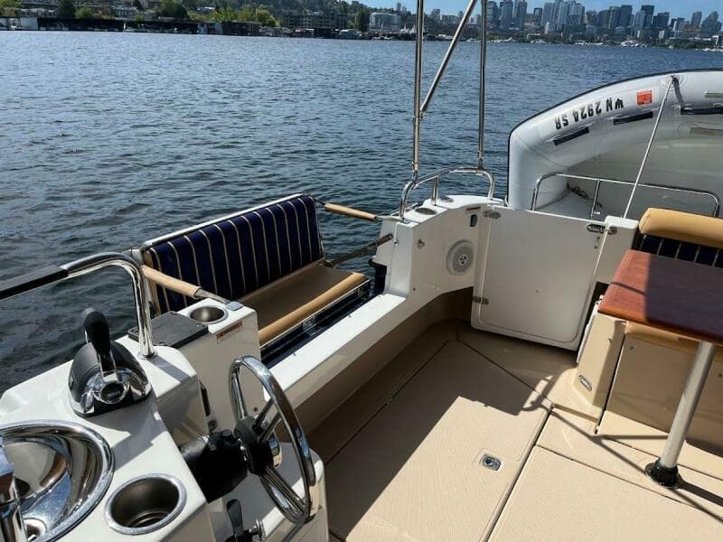 2013 Ranger Tugs R-31 CB