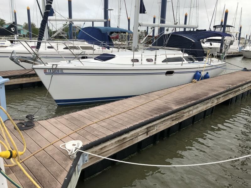 2005 Catalina 320