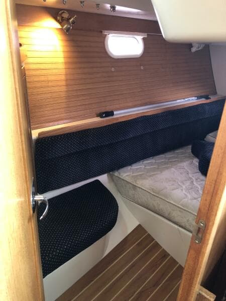 2005 Catalina 320