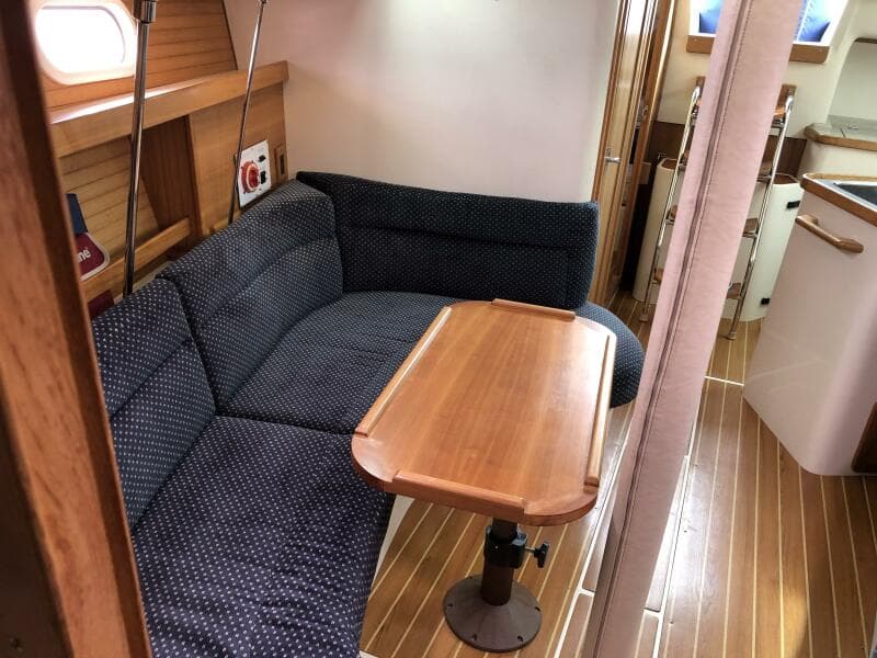2005 Catalina 320